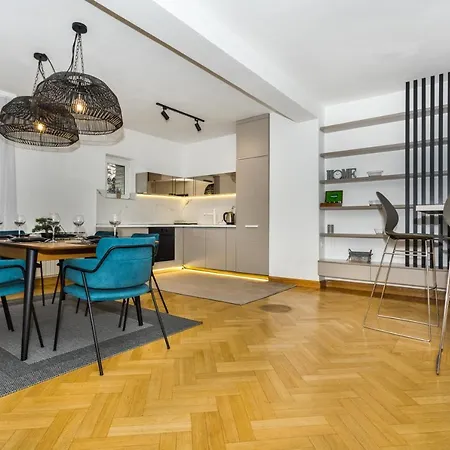 Apartvilla Art Of Living Luxury Suite Апартаменты *