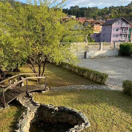 Apartvilla Art Of Living Luxury Suite * Szarajevó